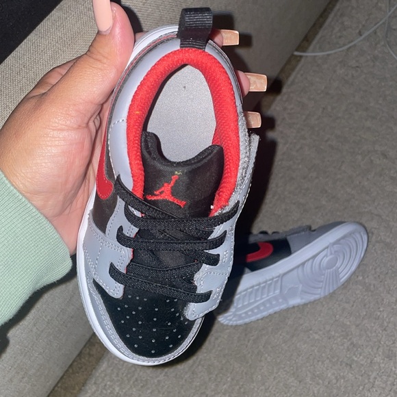 Nike Jordan brand new shoes size 9 for toddlers (red gray and black) - Picture 5 of 8